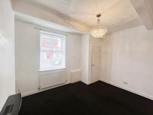 Lounge- click for photo gallery